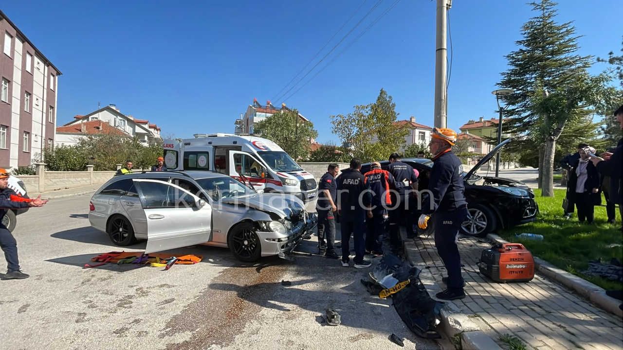 Karamanda Sikismali Trafik Kazasi 3 Yarali1