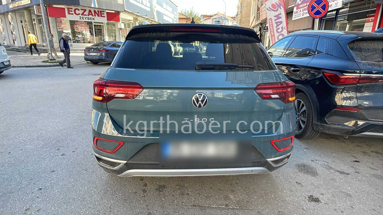 Karamanda Suv Araca Arkadan Carpan Motosikletin Surucusu Yaralandi5