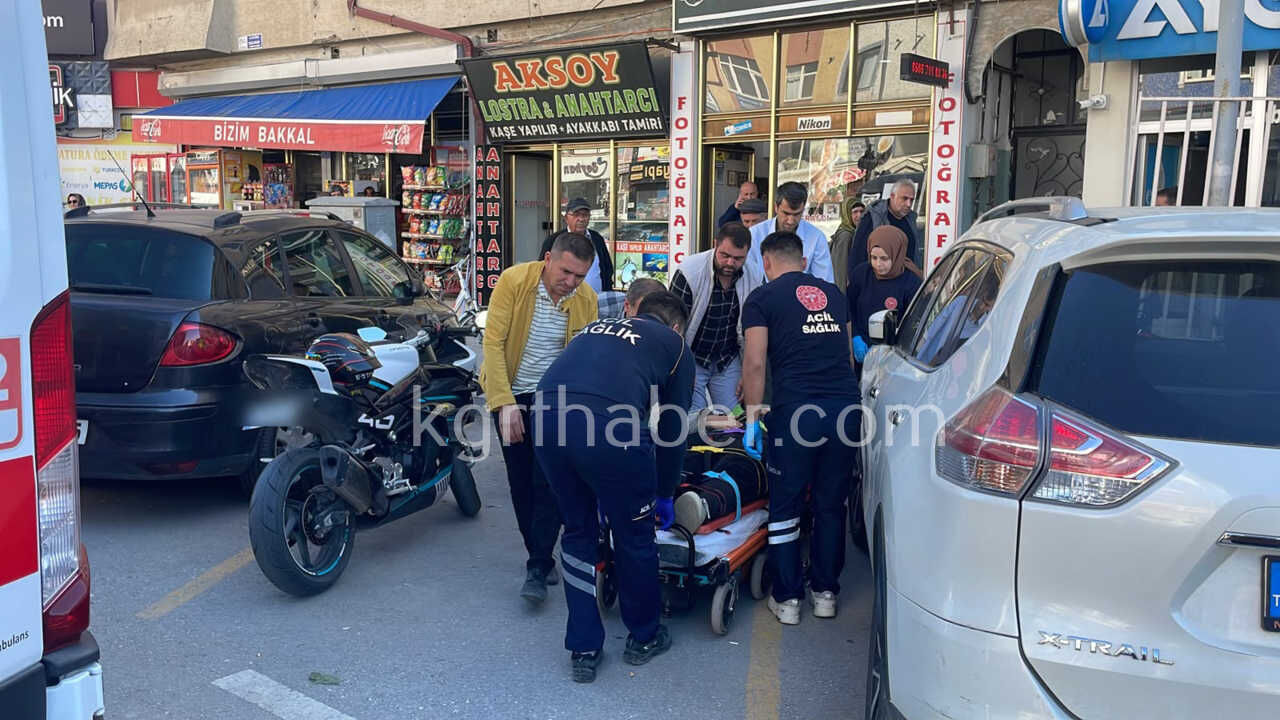 Karamanda Suv Araca Arkadan Carpan Motosikletin Surucusu Yaralandi9