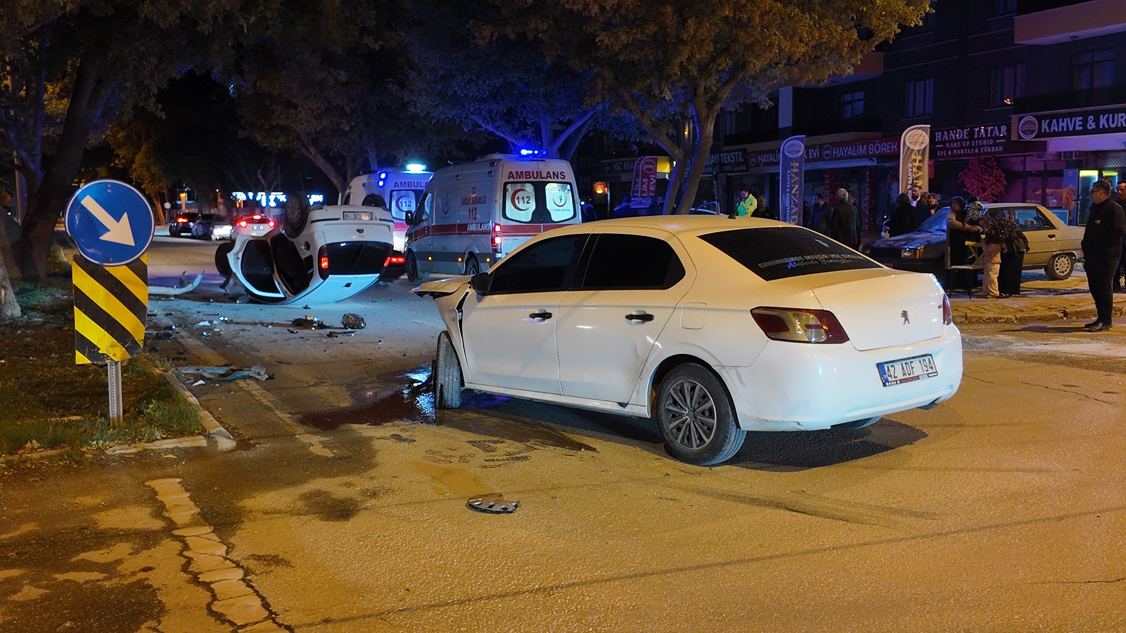 Konyada Iki Otomobil Carpisti Arac Takla Atti (2)