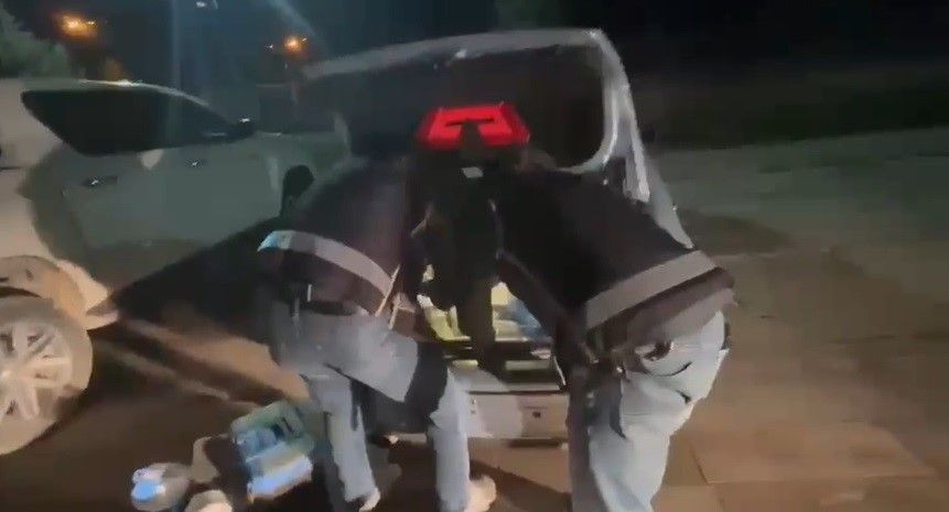 Konyada Ozenle Paketlenmis Kutulardan Cephanelik Cikti (2)