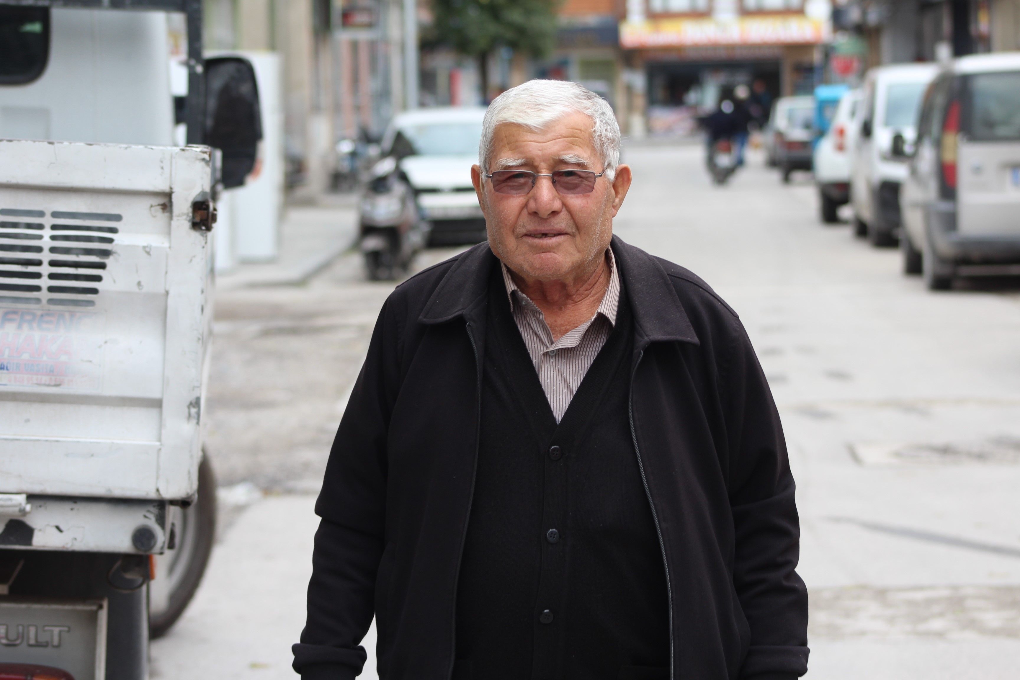 Konyada Yasli Adami Dolandiricilardan Sarraf Kurtardi (2)
