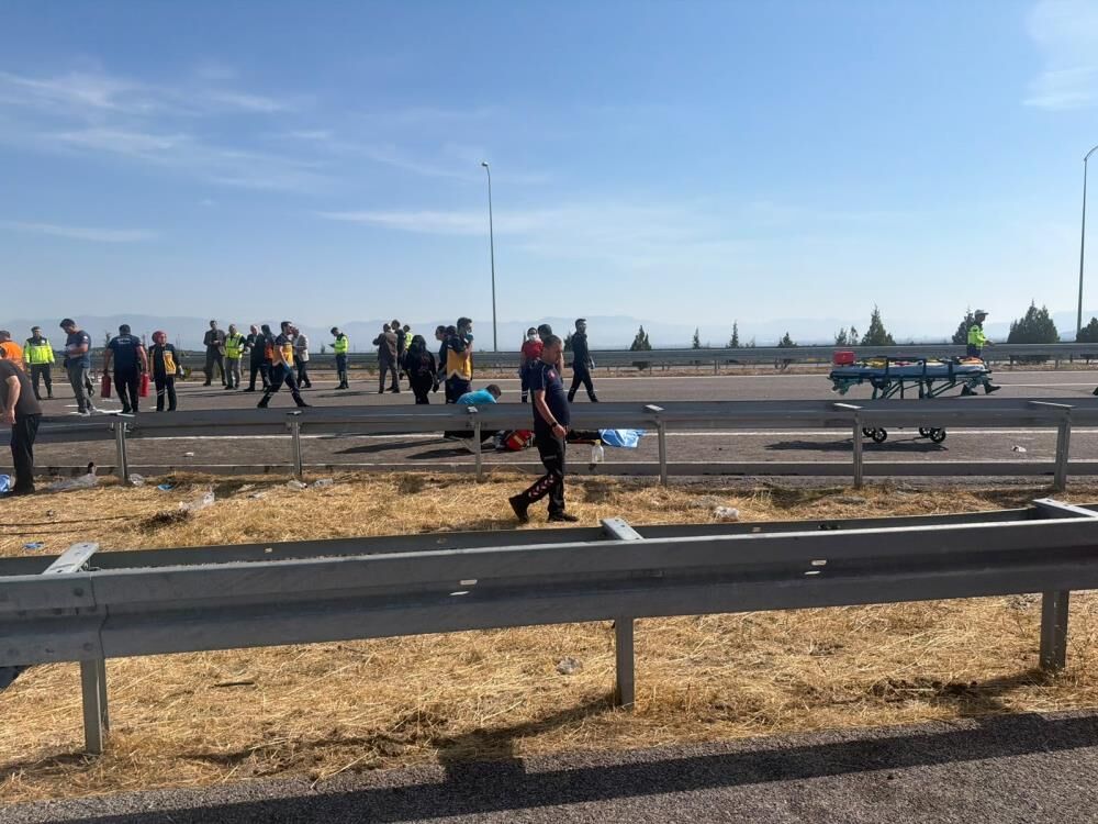 Manisada Katliam Gibi Kaza 11 Olu 26 Yarali (4)