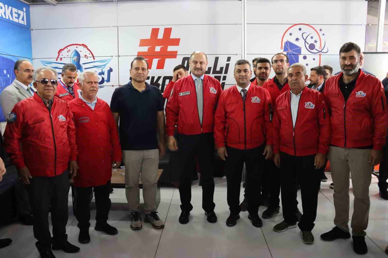 Sanliurfada Robot Kopek Cocuklarin Ilgi Odagi Oldu (1)