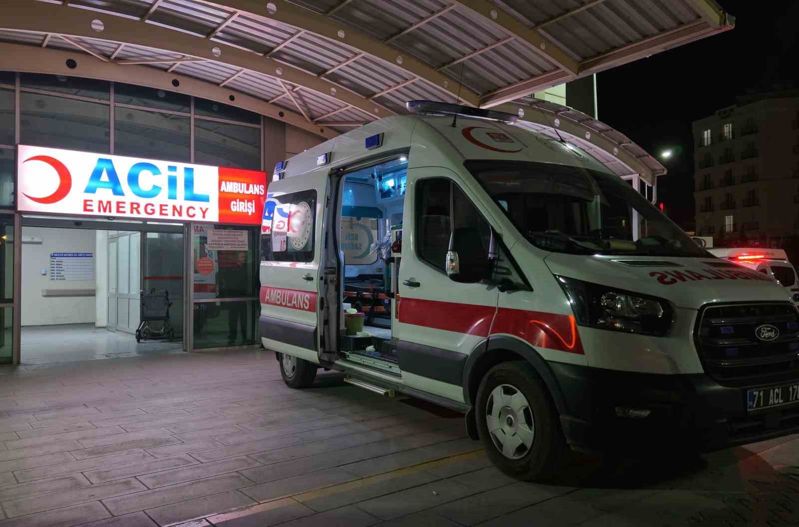 Yemek Masasinda Baslayan Tartisma Cinayetle Bitti Babasini Bicaklayarak Oldurdu (2)